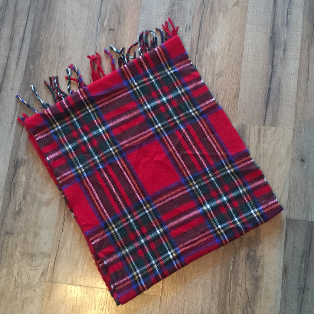 Geoffrey Beene | Cashmé Scarf